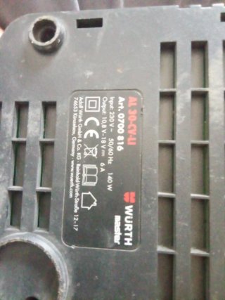 Caricabatterie Wurth per batteria di macchina