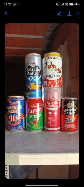 Lote 6 latas cerveza vacías Estrella Galicia, Damm