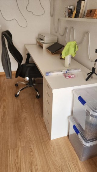 Escritorio Ikea Blanco y Negro