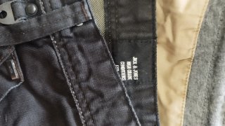Lote de pantalones vaqueros y chinos