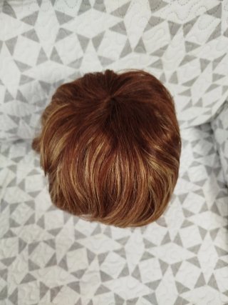Peluca pelo natural corta castaña