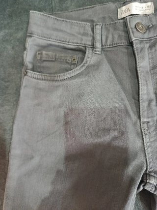 Pantalón corto niño Zara Talla 11-12 años Gris