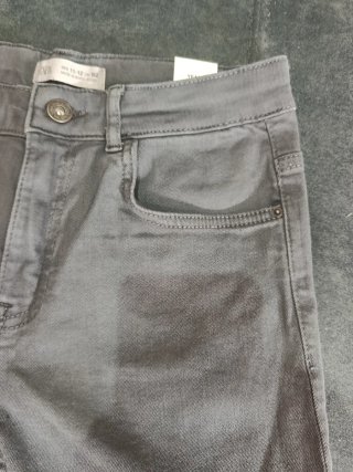 Pantalón corto niño Zara Talla 11-12 años Gris