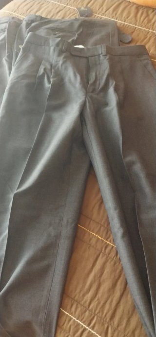 12 Pantalones de vestir grises