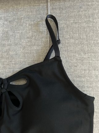 Top Fabletics Negro Nuevo con Etiqueta