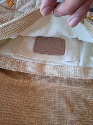 Bolso de mano Zara dorado y beige