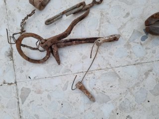 Strumenti antichi e vari oggetti