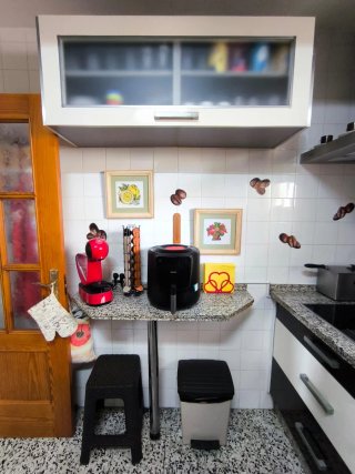 Cocina Completa Marrón y Beige + Electrodomésticos