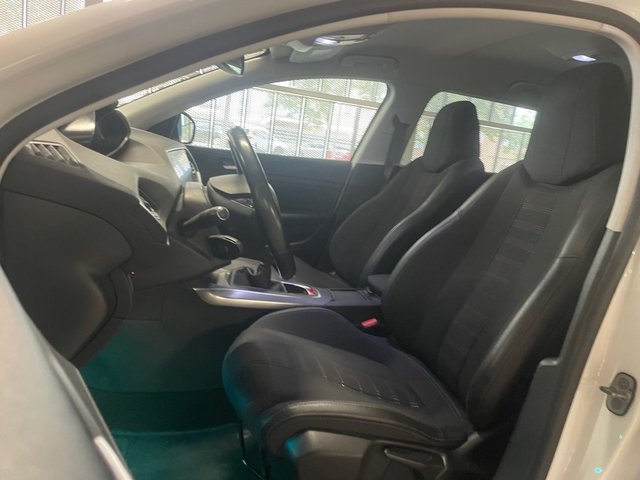 Peugeot 308 HDI Pegatina C 2017 (garantia premium)