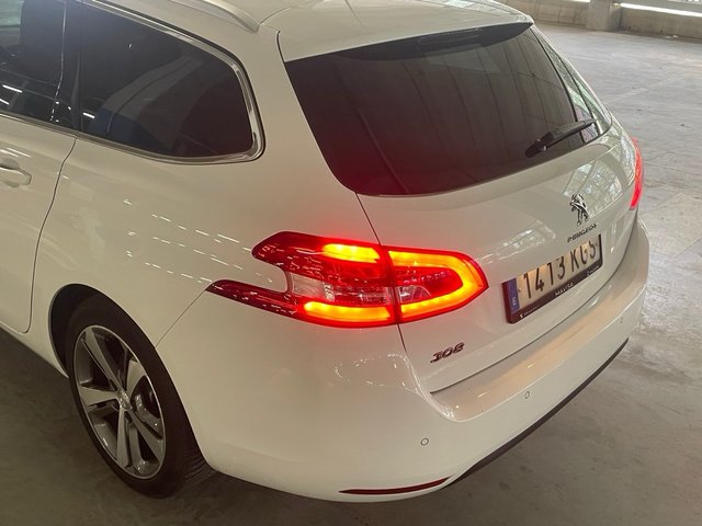 Peugeot 308 HDI Pegatina C 2017 (garantia premium)