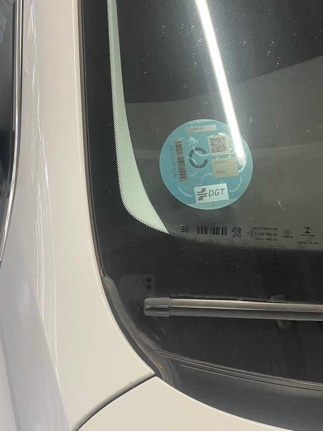Peugeot 308 HDI Pegatina C 2017 (garantia premium)