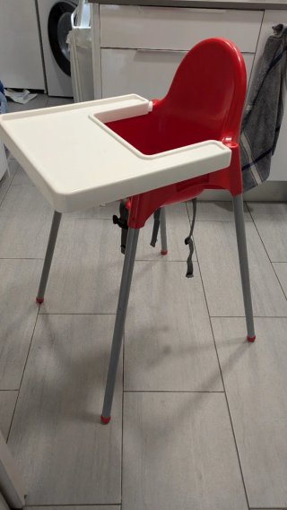 Trona Ikea Roja y Blanca