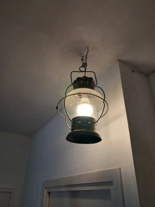 Lámpara colgante antigua estilo farol