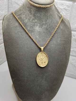 Medalla religiosa acero quirúrgico chapado oro