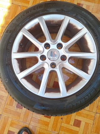 Llantas SEAT León 16 + Neumáticos 205/