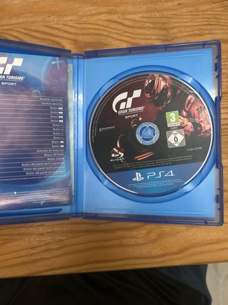 PS4 Gran Turismo Sport