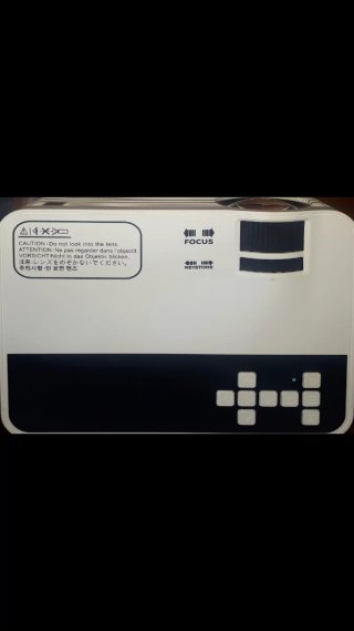 Proyector de cine blanco