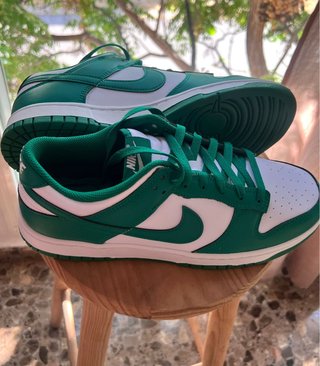 Zapatillas Nike Dunk Low Verdes y Blancas