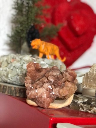 Piedra de Aragonito Roja