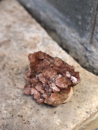 Piedra de Aragonito Roja