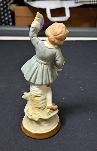 Statua Capodimonte Bambino con Uva