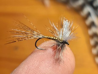 MOSCAS PARA LA PESCA DE TRUCHAS