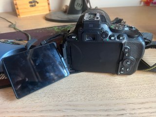 Nikon D5500 + Objetivo 18-140mm f3.5-5.6
