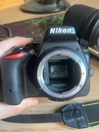 Nikon D5500 + Objetivo 18-140mm f3.5-5.6