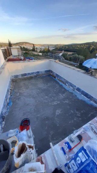 Piscina alicatados
