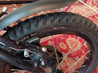 Bicicleta BTWIN 16 Negra y Amarilla