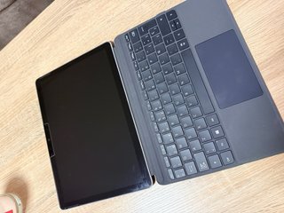 Surface Go 3 Intel Gold 4GB RAM