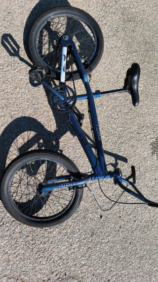 Bicicleta BMX Azul buen estado