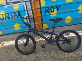 Bicicleta BMX Azul buen estado