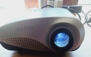 Mini proyector LED Soundd