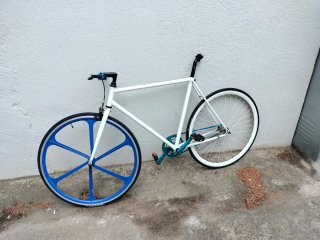 Bici Fixie Blanca y Azul