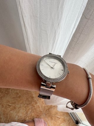 Reloj Viceroy plateado con pedrería