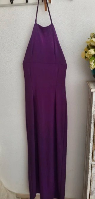 Vestido largo morado brillante, tornasolado