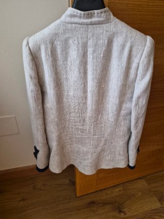 Blazer Novicci Beige con Detalles Negros