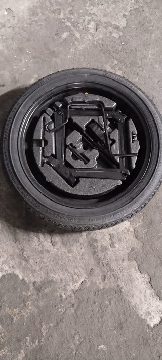 Kit Rueda Repuesto + Herramientas
