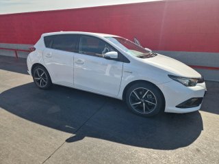 Particular Toyota Auris con garantía