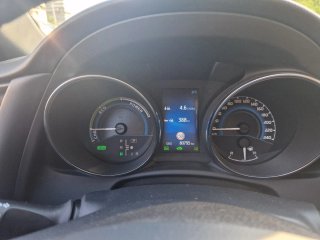 Particular Toyota Auris con garantía