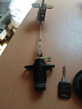 Cerradura portón + Tapa gasolina Ibiza 88-91 Llave