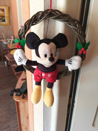 Mickey Mouse de Disney Store en columpio