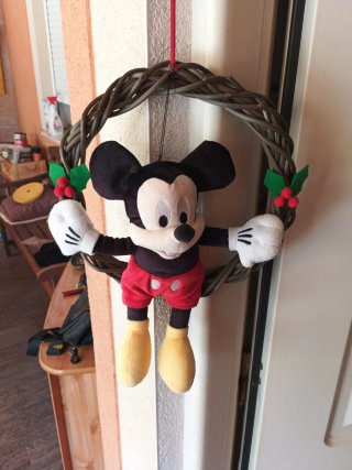 Mickey Mouse de Disney Store en columpio