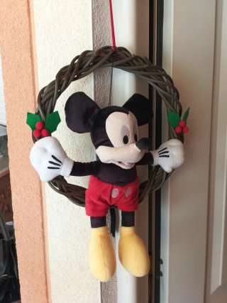 Mickey Mouse de Disney Store en columpio