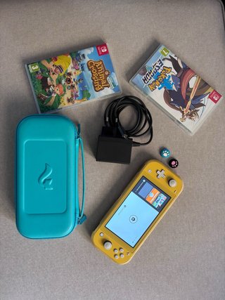 Nintendo Switch Lite Amarilla + Juegos