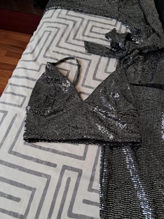 Conjunto plateado brillante