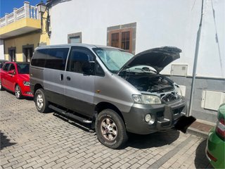 Hyundai H-1 2003