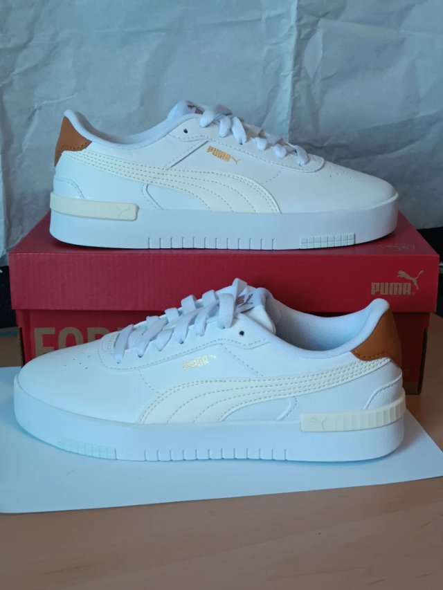 Zapatillas Puma blancas y marrones talla 38