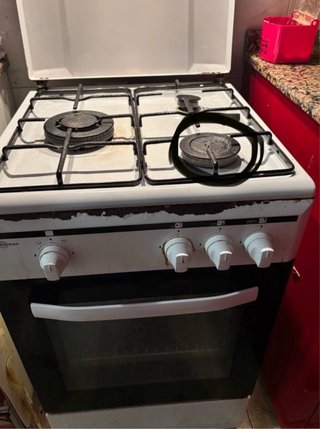 Cocina de gas blanca